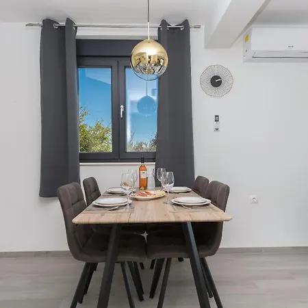 Sun Paradise Apartment *